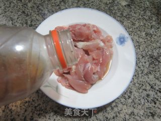 鸡腿肉炒娃娃菜的做法步调：5