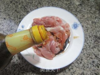 鸡腿肉炒娃娃菜的做法步调：6