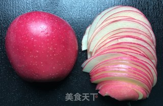 下颜值苹果玫瑰花早饭做法的做法步调：2