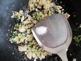 豆渣炒油麦菜的做法步调：6