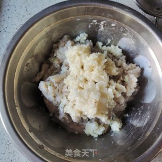 荔枝虾球的做法步调：5