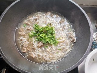 金针菇粉丝汤的做法步调：9