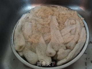 竹荪虾滑煲的做法步调：14