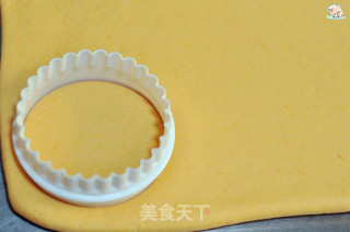 小山君苦苦圈馒头的做法步调：5