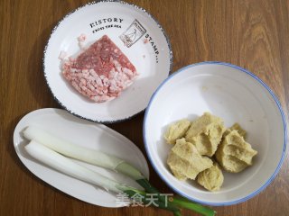 酸菜猪肉饺子的做法步调：2