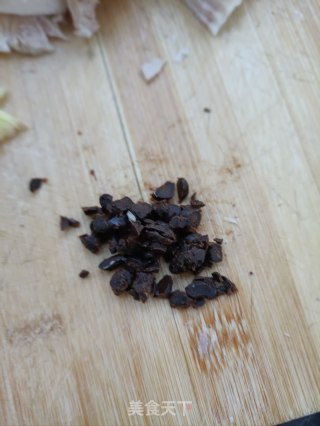 “五花肉”荷兰豆回锅肉的做法步调：4