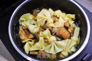 白烧鸡肉豆腐结的做法步调：8