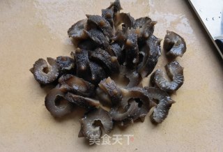 西兰花拌海参的做法步调：5