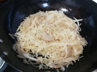 萝卜炒粉丝的做法步调：5