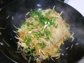 萝卜炒粉丝的做法步调：6