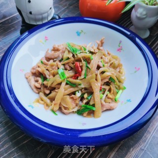 榨菜炒肉丝的做法步调：9