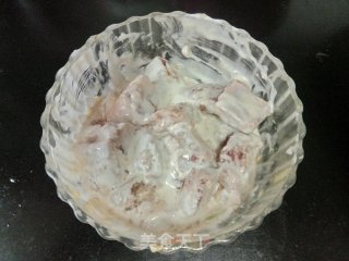 喷鼻酥排骨的做法步调：7