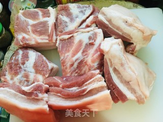 梅菜扣肉的做法步调：1