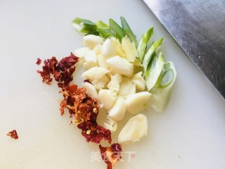 梅菜扣肉的做法步调：8