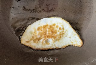 煎钱袋蛋的做法步调：7