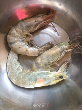 花椒虾拌里的做法步调：2
