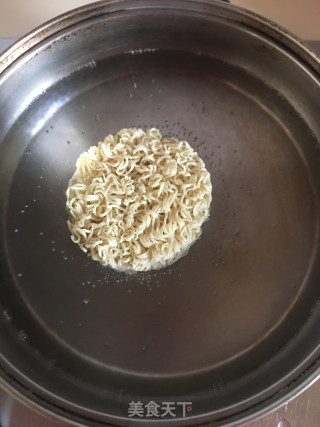 花椒虾拌里的做法步调：4