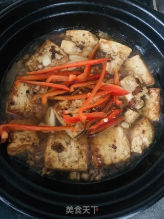 肉终豆腐煲的做法步调：7