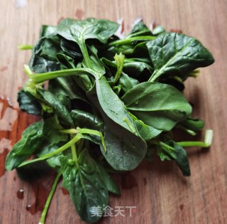 西白柿鸡蛋彩虹里条的做法步调：1