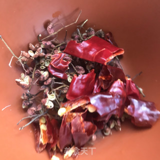 煸炒豆角的做法步调：2