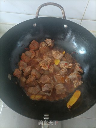 羊肉萝卜煲的做法步调：9