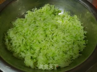 酱肉萝卜馅包子的做法步调：1
