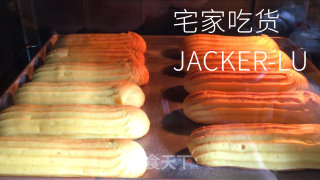 根底闪电泡芙，中壳又喷鼻又坚，奶油馅甘美浓重，非常值得一试。的做法步调：10