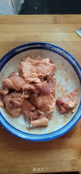 炸五花肉的做法步调：3