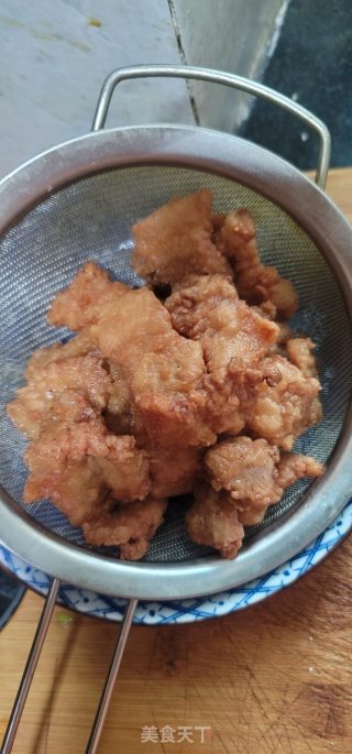 炸五花肉的做法步调：8