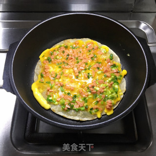 水腿鸡蛋饼(脚抓饼)的做法步调：4