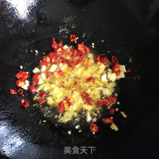 螺蛳肉烧泥鳅的做法步调：3