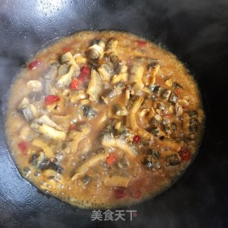 螺蛳肉烧泥鳅的做法步调：6