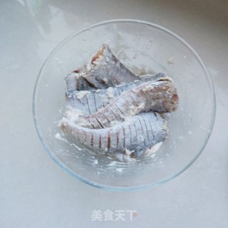 身无分文、炸带鱼的做法步调：5