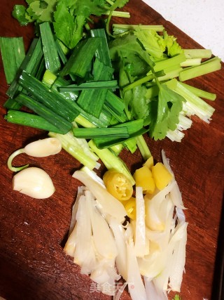 酸辣牛肉的做法步调：2