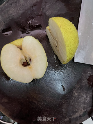 橄榄雪梨炖龙骨的做法步调：2
