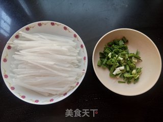 浑炒利剑萝卜的做法步调：1