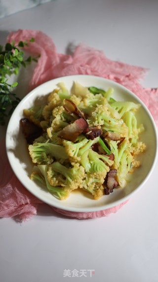 腊肉烧花菜的做法步调：7