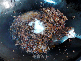 腊肉蘑菇叶女粑的做法步调：9
