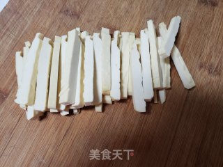 北瓜炒豆干的做法步调：3