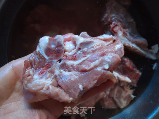 奥我良风味龙骨排的做法步调：1