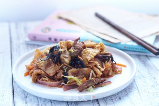 牛肉炒饼的做法步调：11