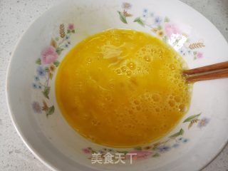 油麦菜炒鸡蛋的做法步调：2