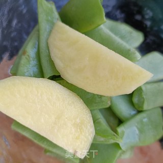 王鸽炖云豆土豆的做法步调：1