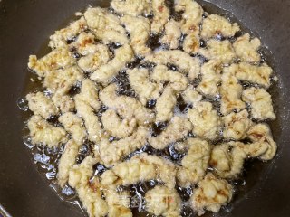 荷叶饼夹小酥肉的做法步调：4