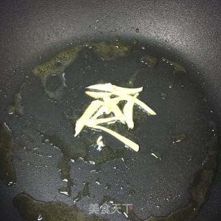 洋葱爆炒鸭胗的做法步调：4
