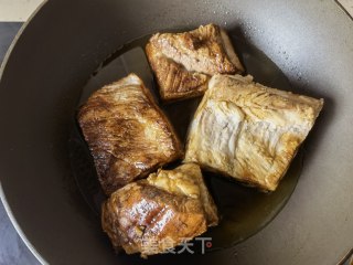 荷叶饼夹梅菜扣肉的做法步调：8