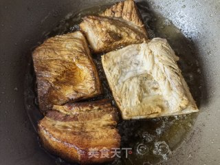 荷叶饼夹梅菜扣肉的做法步调：9