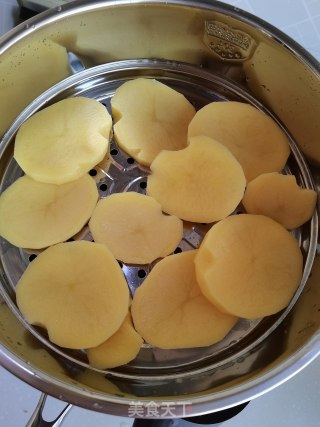 芝士夹心土豆饼的做法步调：1