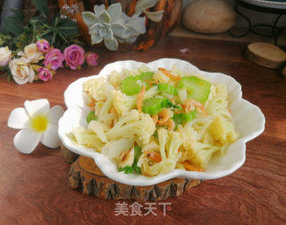 鳞虾烧花菜的做法步调：8