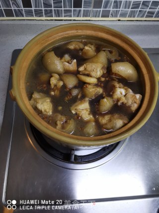 焖猪足的做法步调：6